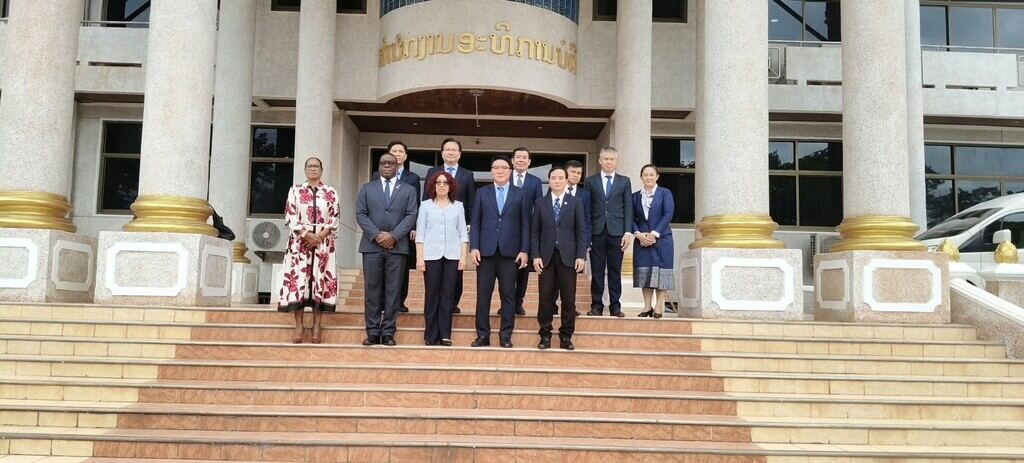 Universidades de Laos y Cuba firman acuerdo de cooperación deportiva