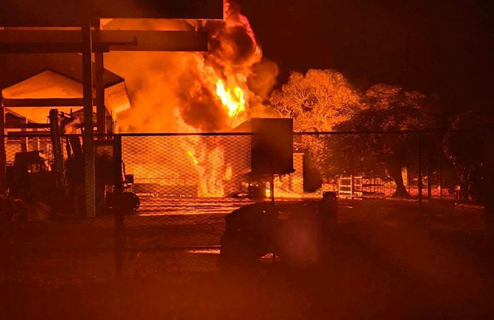 Sofocado incendio en tanque de combustible en Manzanillo